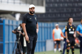 Danilo atento na atuao do time contra o Palmeiras