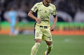 Pedro foi titular do Corinthians no jogo contra o Botafogo