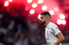 Renato Augusto antes do jogo entre Corinthians e Fortaleza pela Sul-Americana