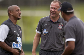 Mano Menezes com Roberto Carlos em 2010