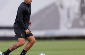 Bidu durante treino do Corinthians no CT Joaquim Grava