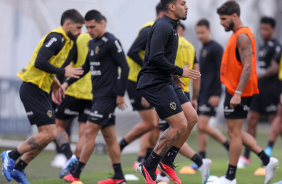 Bidu em ao durante treino do Corinthians no CT Joaquim Grava