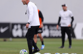 Cauan de Almeida durante treino do Corinthians no CT Joaquim Grava