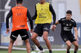 Veríssimo e Rafael Ramos durante treino do Corinthians no CT Joaquim Grava
