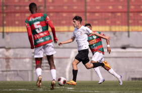 Breno Bidon em ação pelo Corinthians no jogo contra a Portuguesa, no Canindé
