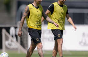 Gustavo Silva e Roni durante treinamento