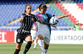 Jheniffer no jogo entre Corinthians e Libertad-Limpeo