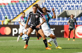 Jheniffer no jogo entre Corinthians e Libertad-Limpeo