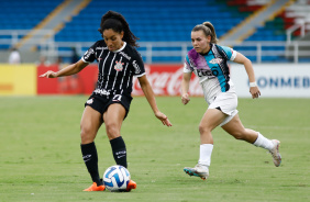 Yasmim no jogo entre Corinthians e Libertad-Limpeo