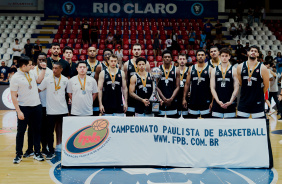 O Corinthians foi vice-campeo do Paulista de Basquete