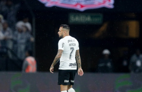 Maycon no jogo entre Corinthians e Santos