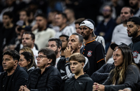 A Fiel marcou presena no duelo entre Corinthians e Athletico-PR, pelo Brasileiro