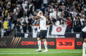 Renato Augusto lamentando o desperdcio no ataque do Corinthians