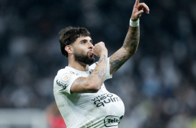 Yuri Alberto comemorando gol pelo Corinthians sobre o Athletico-PR
