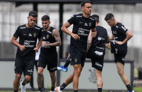 Joo Pedro, Fausto e Gustavo Silva durante treinamento