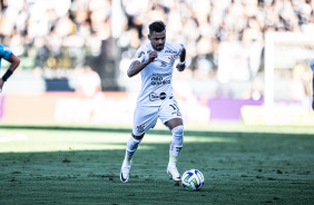 Romero em ao na partida contra o Red Bull Bragantino