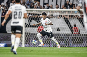 Gil em ao durante jogo do Corinthians contra o Atltico-MG