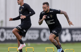 Maycon e Lucas Verssimo durante atividade fsica no CT