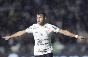 Romero marcou dois dos quatro gols da vitória do Corinthians sobre o Vasco