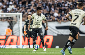 Gil em jogada contra o Internacional