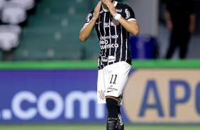 Romero mandando beijo durante celebrao de gol