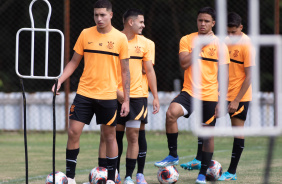 William, Leo Mana, Larcio e Guilherme Henrique no treino do Corinthians sub-20