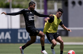 Wesley e Roni durante treino do Corinthians no CT Joaquim Grava