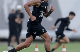 Lucas Verssimo em ao durante treino do Corinthians no CT Joaquim Grava