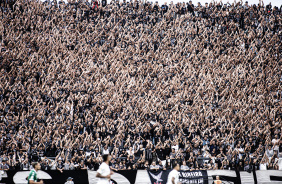 Torcida do Corinthians presente da Neo Qumica Arena