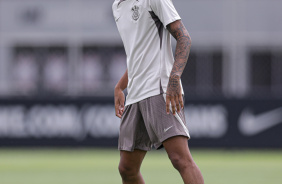 Yago durante o treino do Corinthians