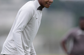 Wesley durante treino do Corinthians no CT Joaquim Grava