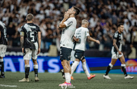 Rodrigo Garro se lamentando durante jogo do Corinthians contra a Ponte Preta