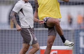 Pedro Raul e Rodrigo Garro durante treinamento do Corinthians