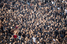 Torcida do Corinthians no jogo contra o Fluminense pelo Brasileiro