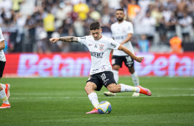 Rodrigo Garro prestes a lanar a bola