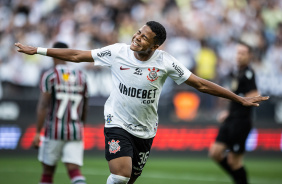 Wesley celebrando o feito anotado contra o Fluminense