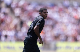 Gui Negão comemorando gol marcado na final da Copinha