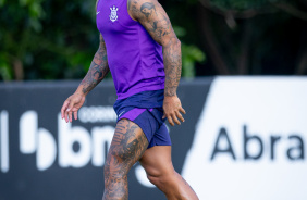 Memphis Depay durante treinamento