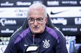 Corinthians apresenta Dorival Júnior para a temporada de 2025