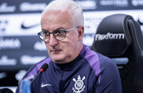 Corinthians dá boas-vindas a Dorival Júnior em apresentação oficial