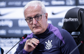 Dorival é apresentado e começa sua trajetória no Corinthians