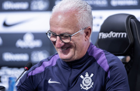 Dorival é oficialmente apresentado e inicia sua jornada no Parque São Jorge