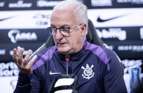 Técnico Dorival Júnior é apresentado no CT Dr. Joaquim Grava