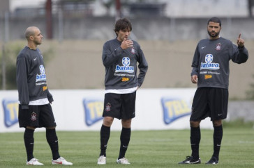 Alessandro; Paulo Andr� e o capitao William que volta no domingo, durante o treino do Corinthians realizado esta tarde no Parque Ecol�gico do Tiete; o pr�ximo jogo do time ser� domingo, dia 27/09, contra o S�o Paulo, no est�dio do Morumbi, pelo returno do Campeonato Brasileiro 2009
