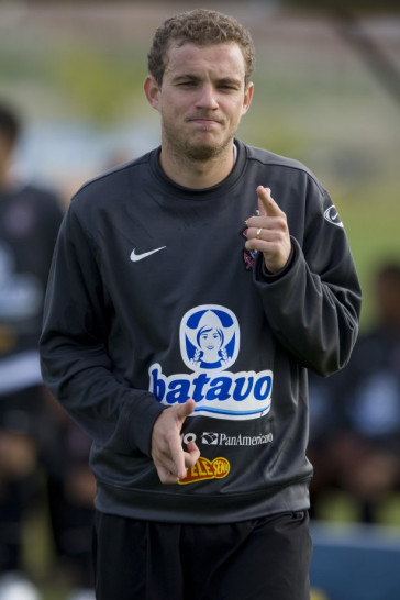 Marcelo Mattos durante o treino do Corinthians realizado esta tarde no Parque Ecol�gico do Tiete; o pr�ximo jogo do time ser� domingo, dia 27/09, contra o S�o Paulo, no est�dio do Morumbi, pelo returno do Campeonato Brasileiro 2009