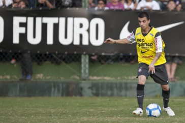 Defederico durante treino na intertemporada do Corinthians, realizado esta tarde no Oscar Inn Resort em Aguas de Lindoia, interior de S�o Paulo. O pr�ximo jogo do time ser� dia 14/07, contra o Cear�, no est�dio Castel�o, pela 7� rodada do Campeonato Brasileiro 2010; S�o Paulo, Brasil