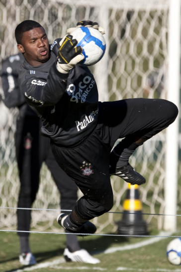Felipe durante treino na intertemporada do Corinthians, realizado esta tarde no Oscar Inn Resort em Aguas de Lindoia, interior de S�o Paulo. O pr�ximo jogo do time ser� dia 14/07, contra o Cear�, no est�dio Castel�o, pela 7� rodada do Campeonato Brasileiro 2010; S�o Paulo, Brasil
