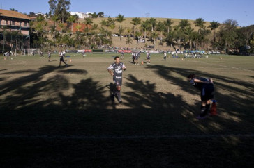 Iarley durante treino na intertemporada do Corinthians, realizado esta tarde no Oscar Inn Resort em Aguas de Lindoia, interior de S�o Paulo. O pr�ximo jogo do time ser� dia 14/07, contra o Cear�, no est�dio Castel�o, pela 7� rodada do Campeonato Brasileiro 2010; S�o Paulo, Brasil