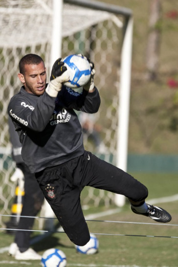 Rafael durante treino na intertemporada do Corinthians, realizado esta tarde no Oscar Inn Resort em Aguas de Lindoia, interior de S�o Paulo. O pr�ximo jogo do time ser� dia 14/07, contra o Cear�, no est�dio Castel�o, pela 7� rodada do Campeonato Brasileiro 2010; S�o Paulo, Brasil
