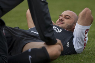 Alessandro durante o treino do Corinthians, realizado esta tarde no CT Joaquim Grava, no Parque Ecol�gico do Tiete. O pr�ximo jogo da equipe, ser� amanh�, quarta-feira, dia 29/09, contra o Botafogo, no Pacaembu, pela 26. a rodada do Campeonato Brasileiro de 2010